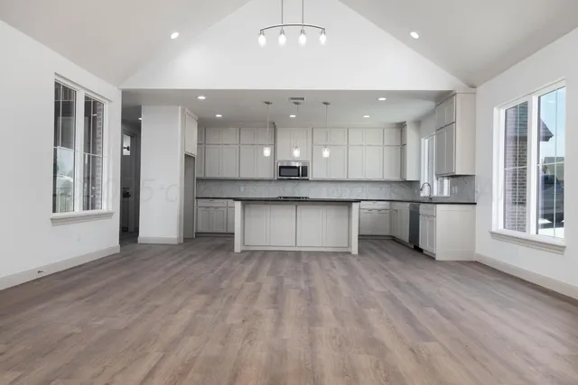 $450,000 | 10 Yuel Court, Canyon, TX 79015