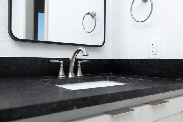 $450,000 | 10 Yuel Court, Canyon, TX 79015