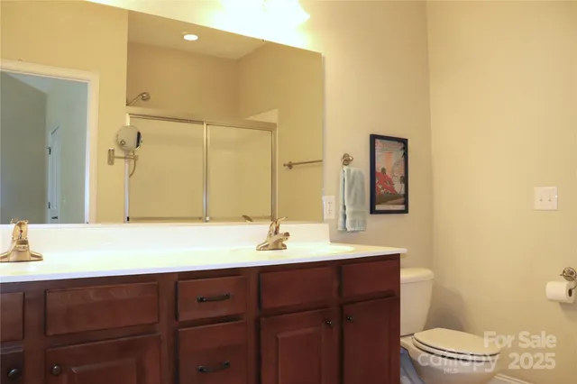 $420,000 | 805 C Wynnshire Drive, Unit C, Hickory, NC 28601