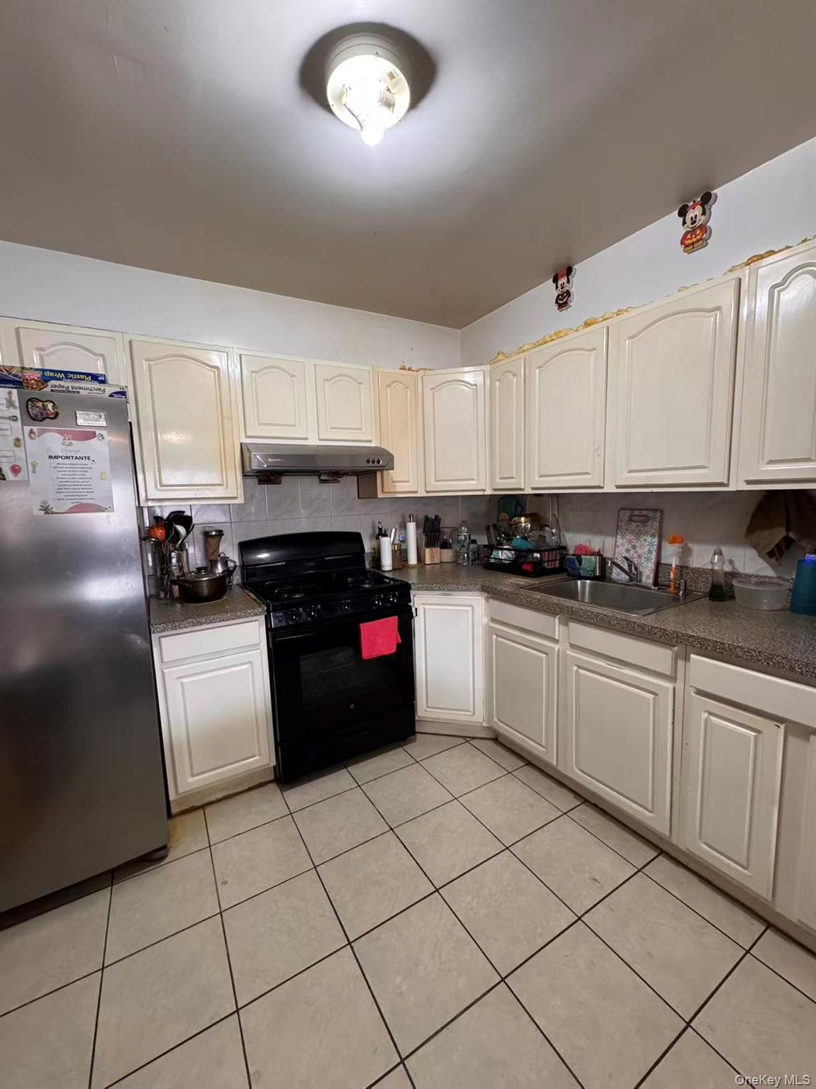 104-37 37th Road Queens, NY 11368 - Photo 5 of 12