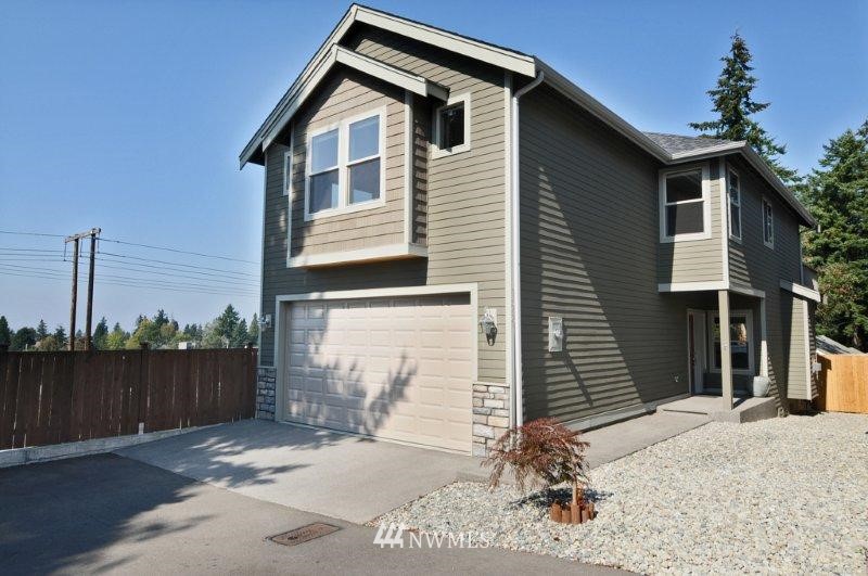 1329 Monroe Avenue Northeast Renton, WA 98056 - Photo 1 of 15 Gallery Image 1