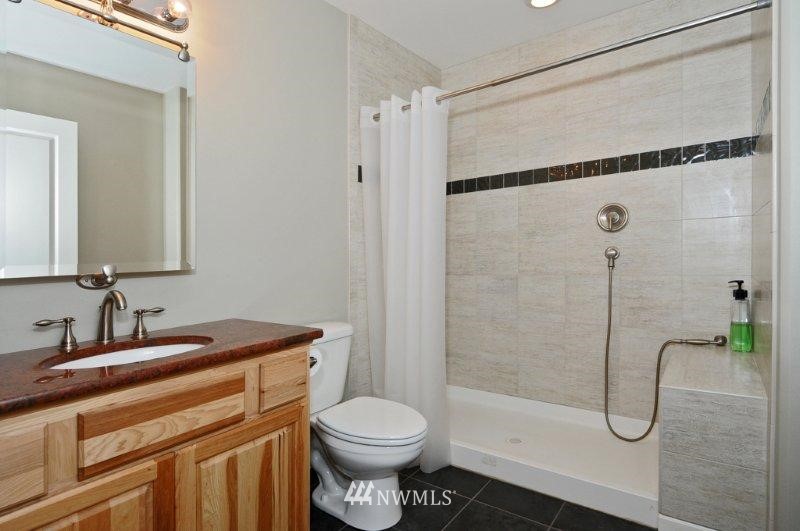 1329 Monroe Avenue Northeast Renton, WA 98056 - Photo 12 of 15 Gallery Image 12