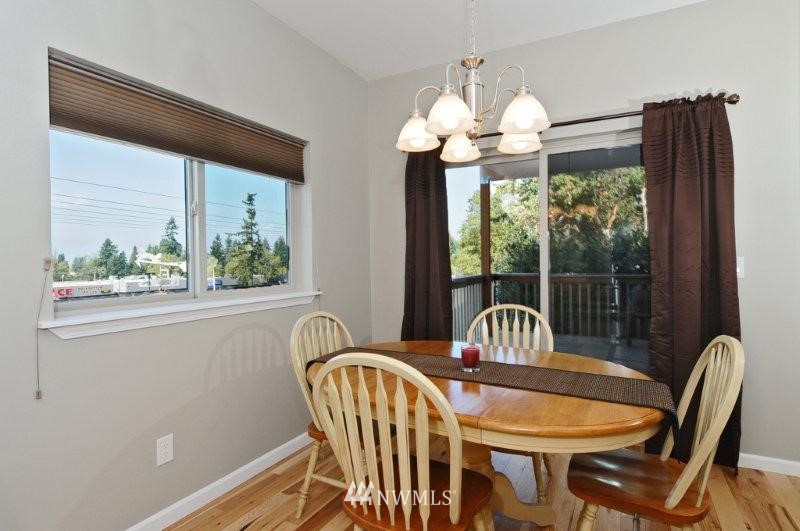 1329 Monroe Avenue Northeast Renton, WA 98056 - Photo 8 of 15 Gallery Image 8