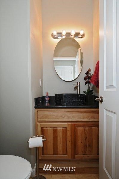 1329 Monroe Avenue Northeast Renton, WA 98056 - Photo 9 of 15 Gallery Image 9