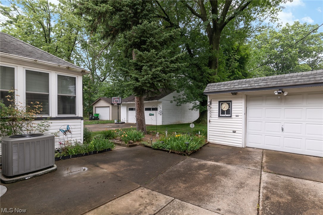 1053 Argonne Road Cleveland, OH 44121 - Photo 19 of 21 Gallery Image 19