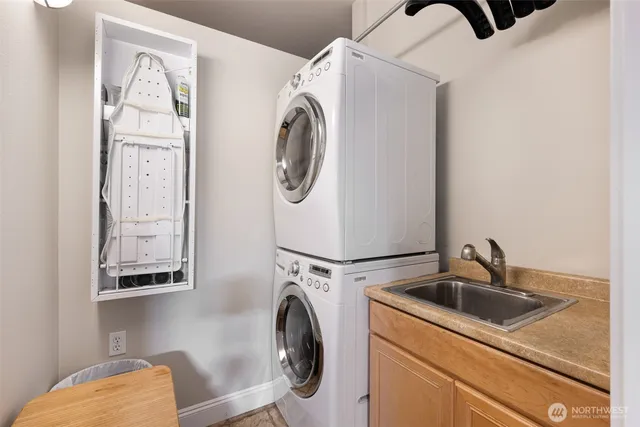 $899,000 | 526 1st Avenue South, Unit 511, Seattle, WA 98104