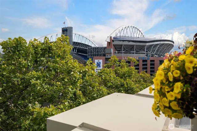 $899,000 | 526 1st Avenue South, Unit 511, Seattle, WA 98104