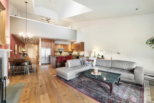 $899,000 | 526 1st Avenue South, Unit 511, Seattle, WA 98104