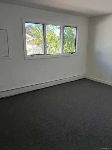 $579,990 | 4 Mercury Avenue, East Patchogue, NY 11772