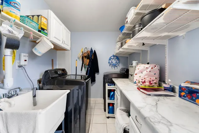 $399,000 | 100 Des Plaines Lane, Hoffman Estates, IL 60169