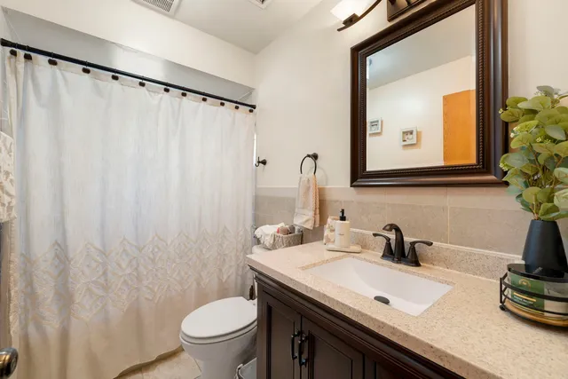 $399,000 | 100 Des Plaines Lane, Hoffman Estates, IL 60169