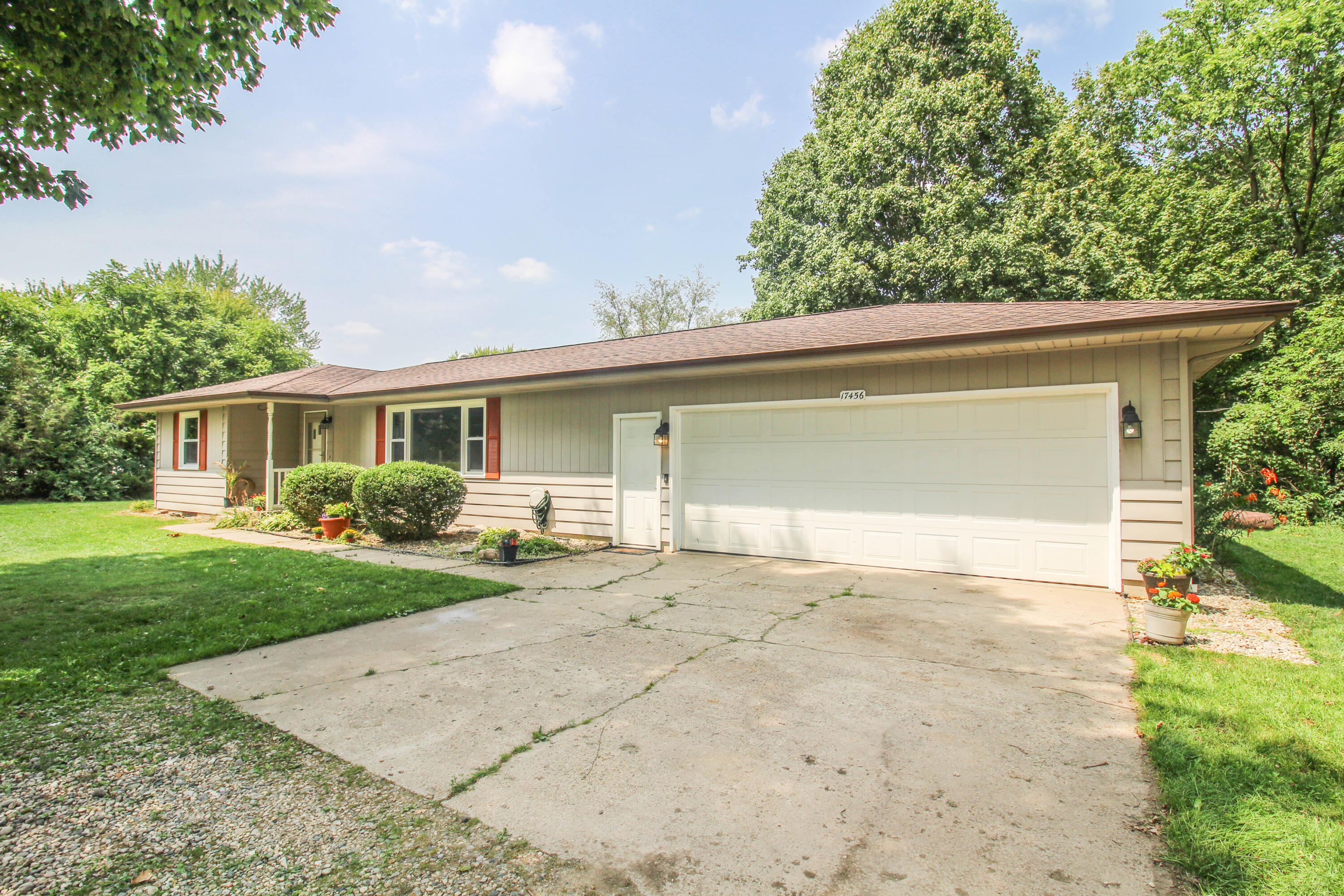 17456 M Highway 86 Three Rivers, MI 49093 - Photo 4 of 29 M86-0279