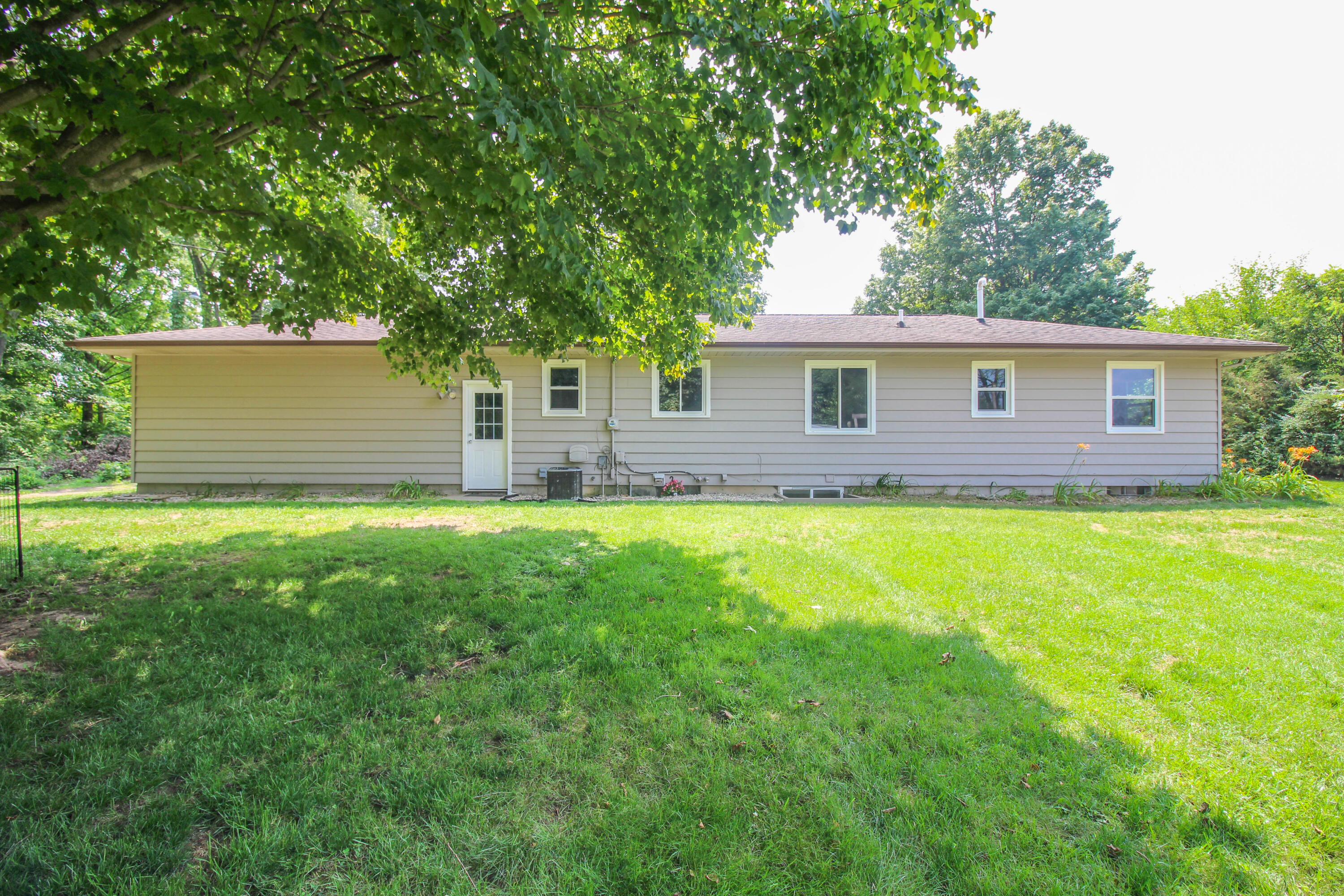17456 M Highway 86 Three Rivers, MI 49093 - Photo 7 of 29 M86-0218