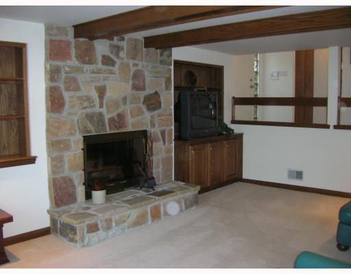 316 Parkhill Road Baden, PA 15005 - Photo 2 of 8 Den/Family/Great Room.