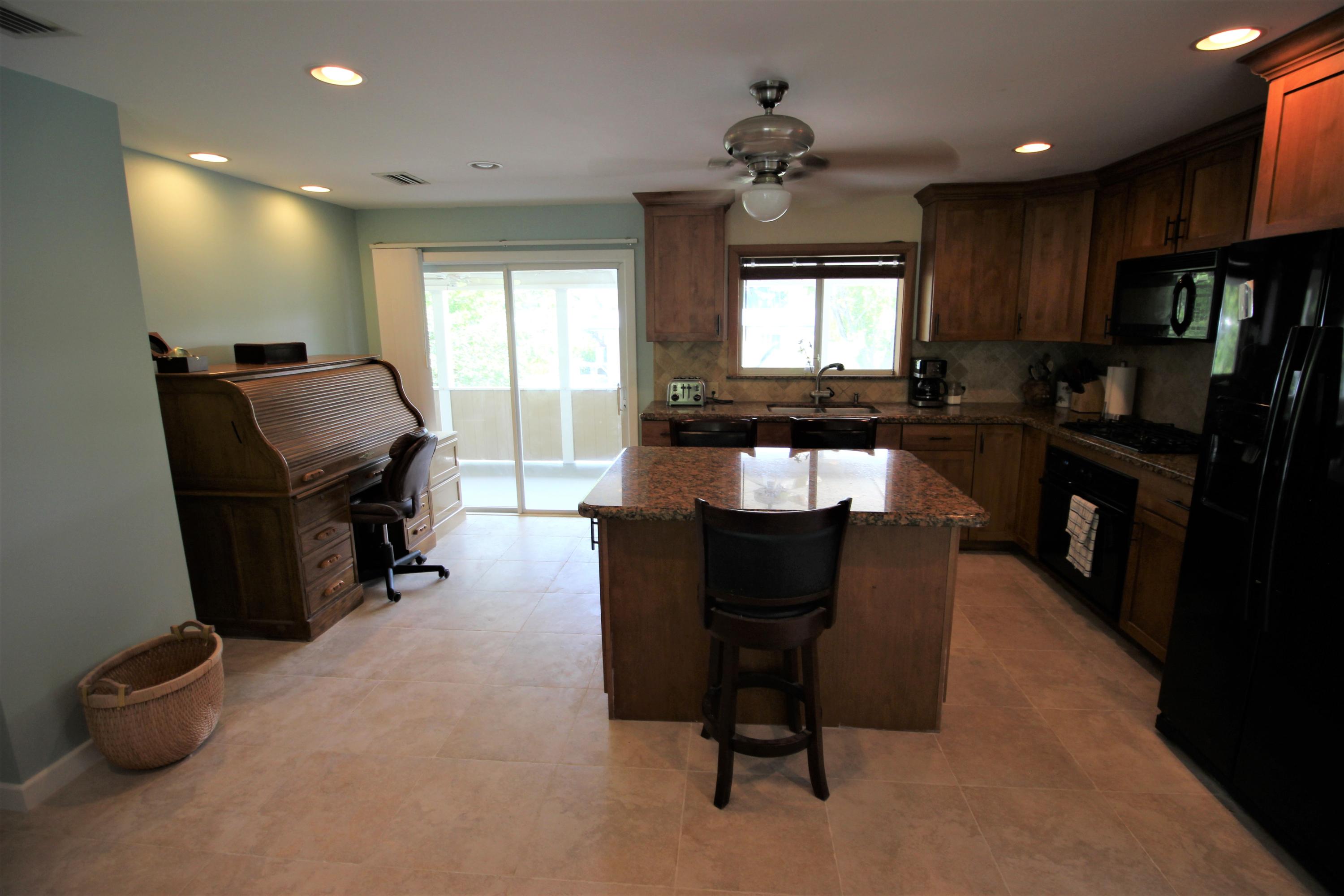 28230 County Road Summerland Key, FL 33042 - Photo 9 of 26 IMG_4203 (2)