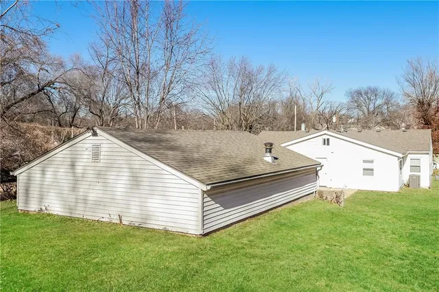 $1,750 | 2403 Northeast Pursell Road, Kansas City, MO 64118