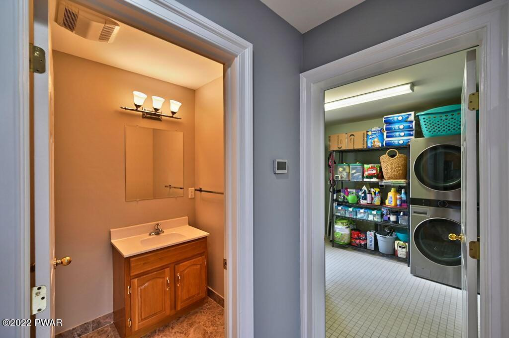 124-23 Ridge Circle Greentown, PA 18426 - Photo 39 of 84