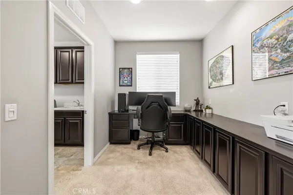 $1,200,000 | 29105 North West Hills, Valencia, CA 91354
