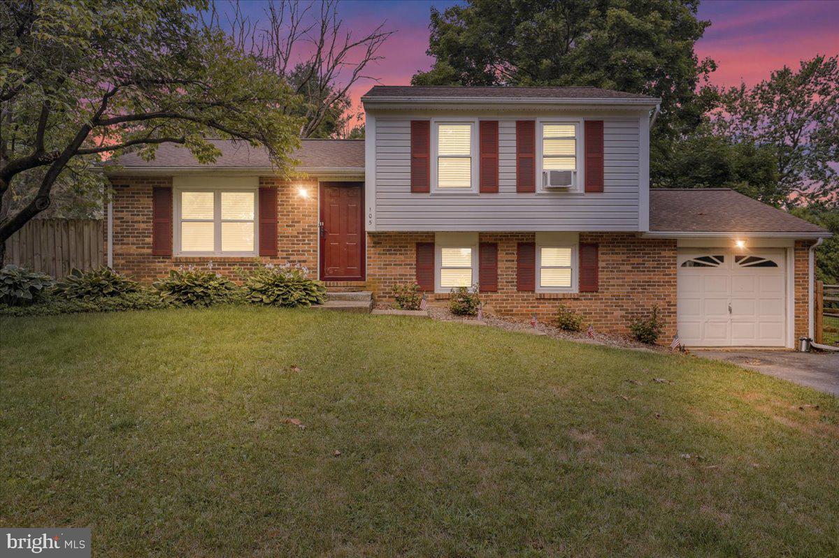 105 Autumn Drive Lititz, PA 17543 - Photo 2 of 38