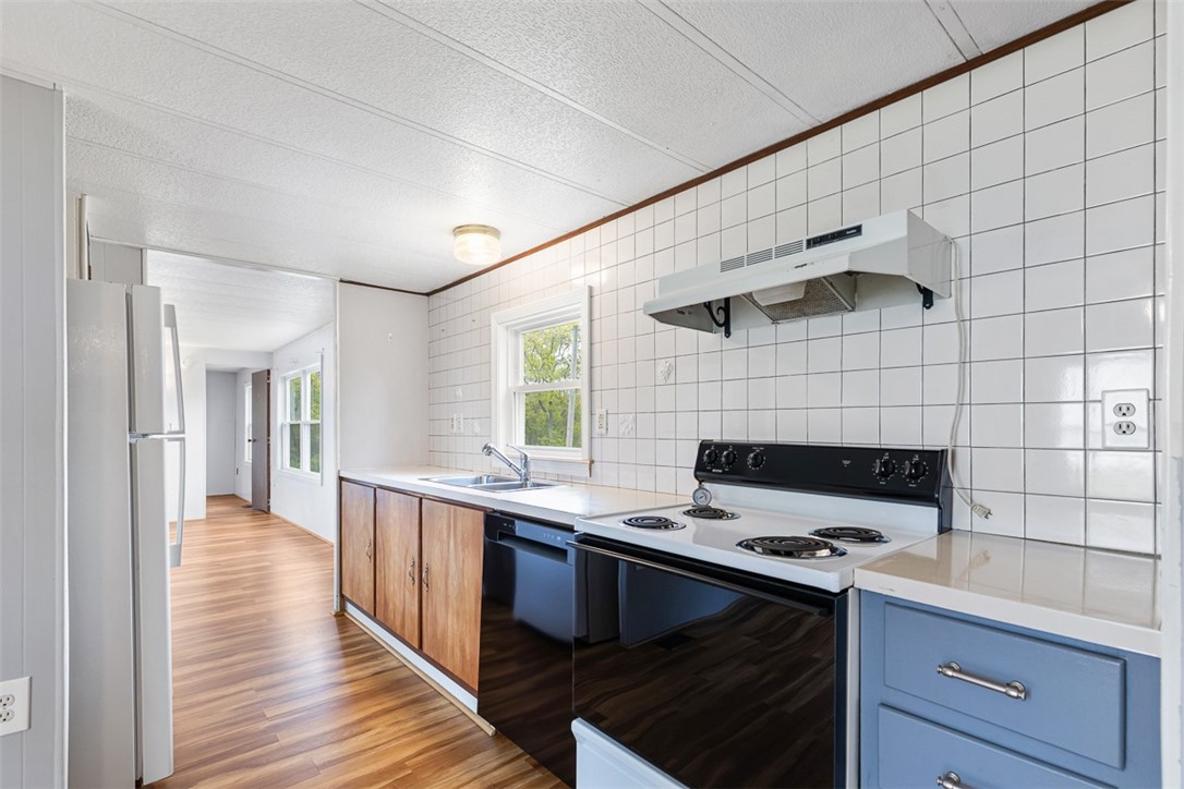 301 Bulgarmarsh Road Tiverton, RI 02878 - Photo 13 of 28