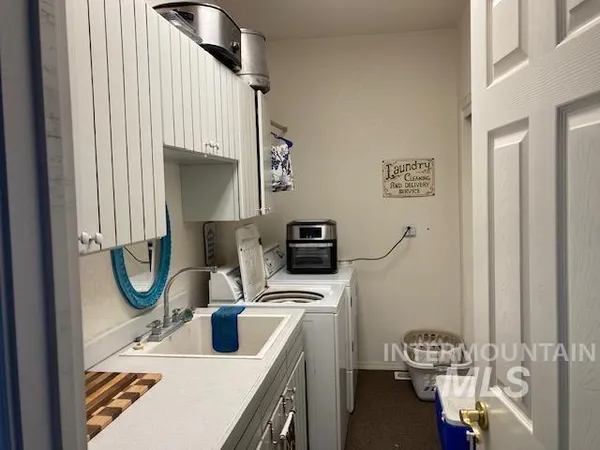 $969,500 | 517 Oleander Road, Ontario, OR 97914