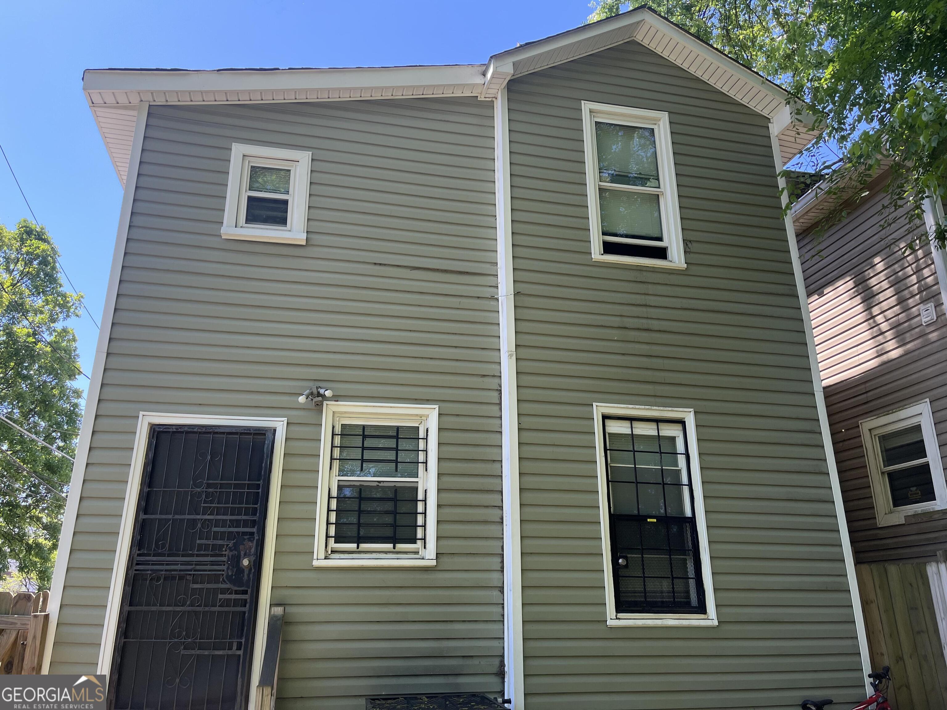 821 Beckwith Street Southwest Atlanta, GA 30314 - Photo 3 of 16 a front view of a house