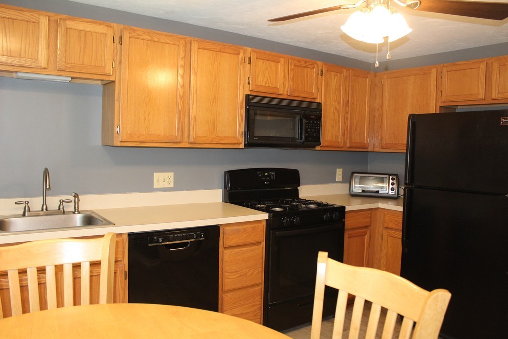 15 Country Side Road, Unit 15 Bellingham, MA 02019 - Photo 2 of 15