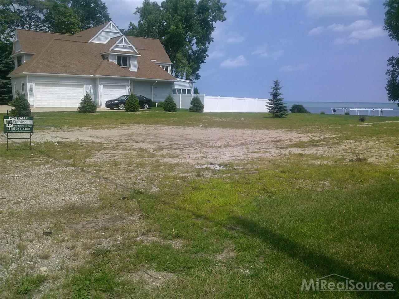 6636 Lakeshore Road Fort Gratiot, MI 48059 - Photo 3 of 6 Gallery Image 3