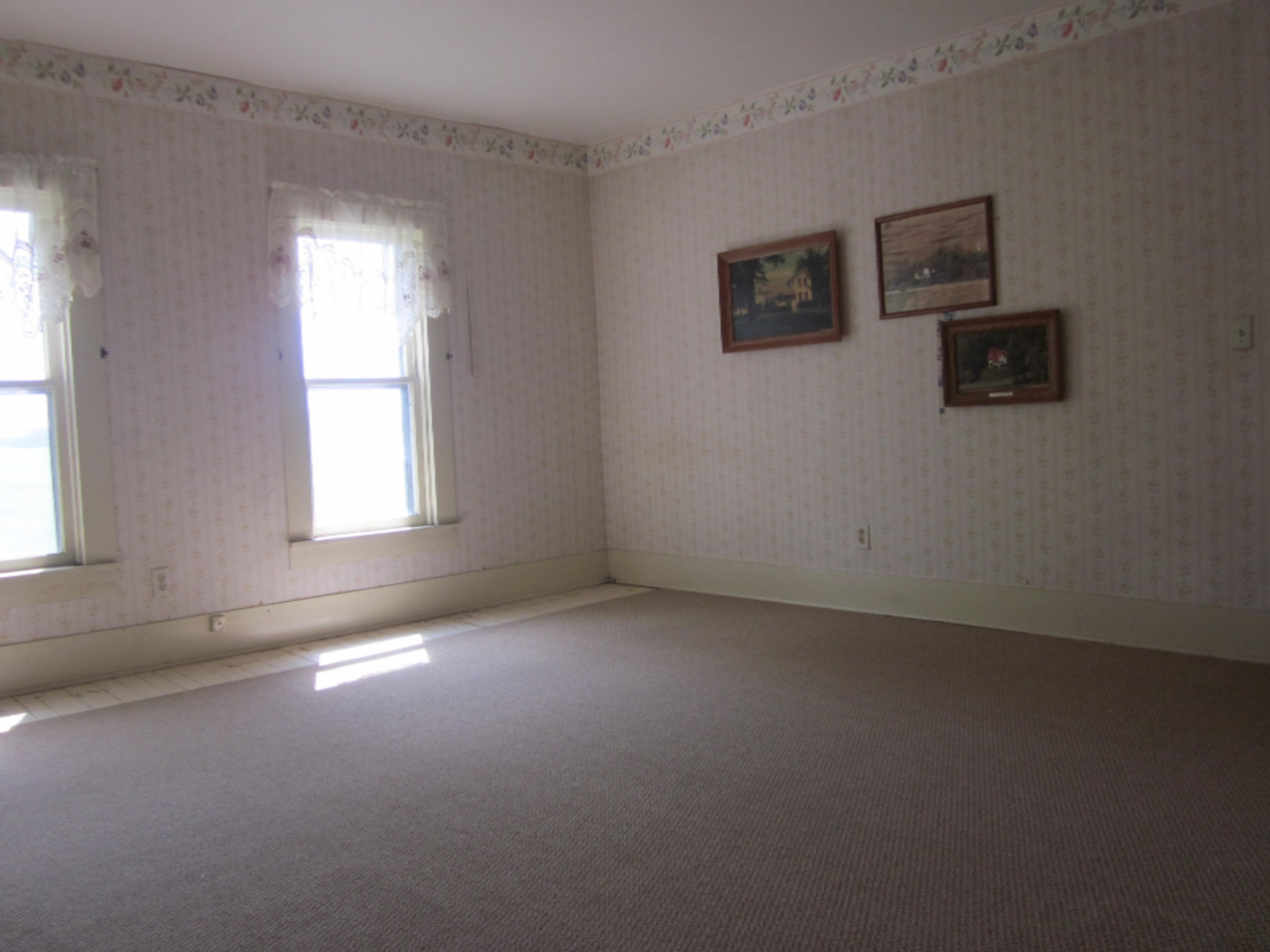 4611 Clarksville Road Portland, MI 48875 - Photo 12 of 31 Master Bedroom