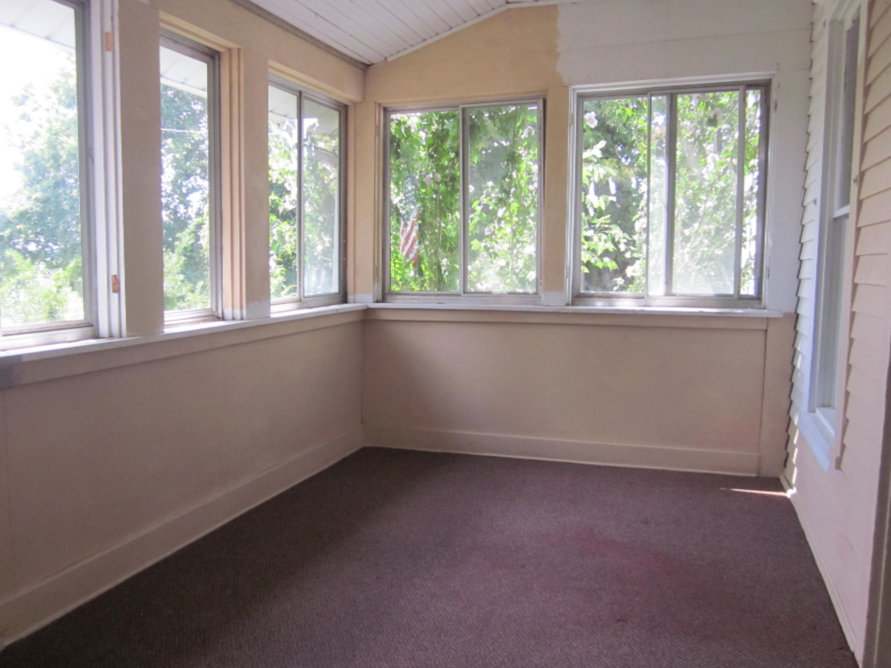 4611 Clarksville Road Portland, MI 48875 - Photo 20 of 31 Porch