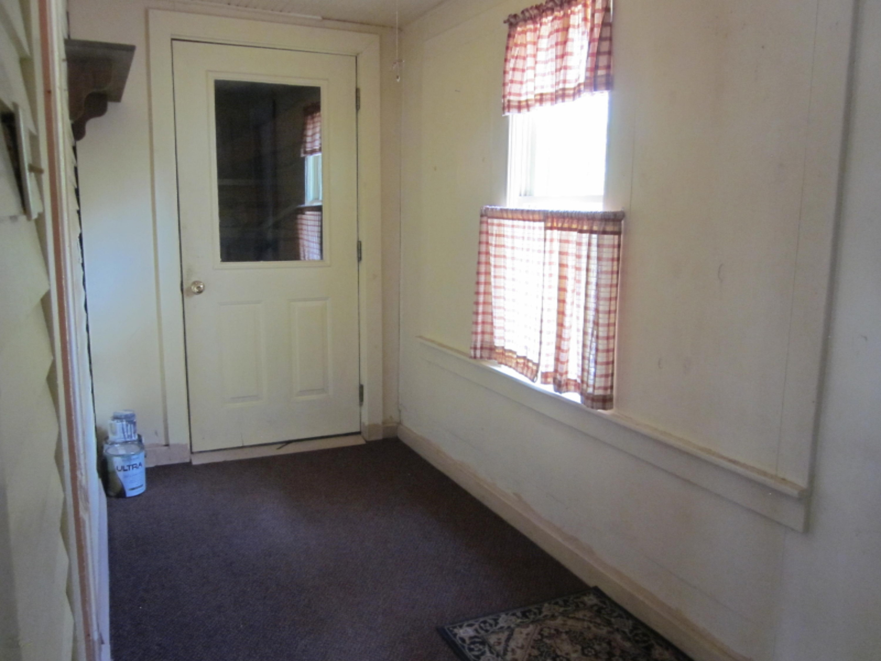 4611 Clarksville Road Portland, MI 48875 - Photo 21 of 31 Mud Room