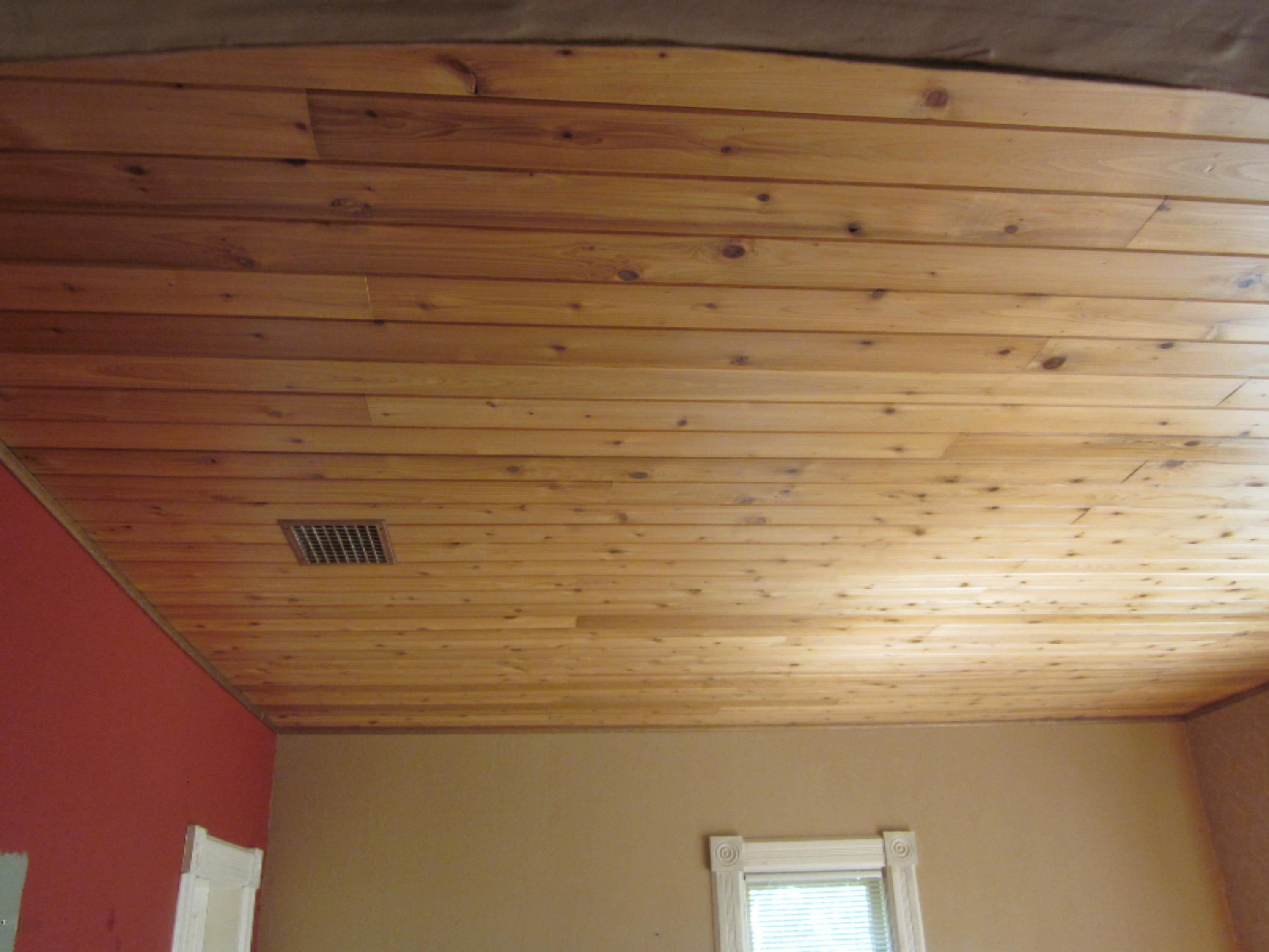 4611 Clarksville Road Portland, MI 48875 - Photo 9 of 31 Living Room Ceiling