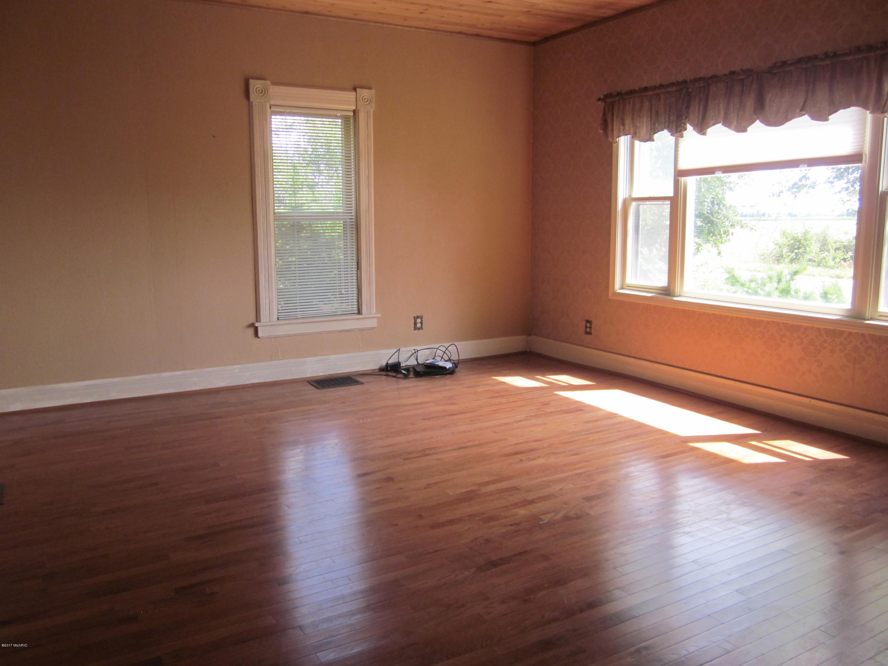 4611 Clarksville Road Portland, MI 48875 - Photo 10 of 31 Living Room 3