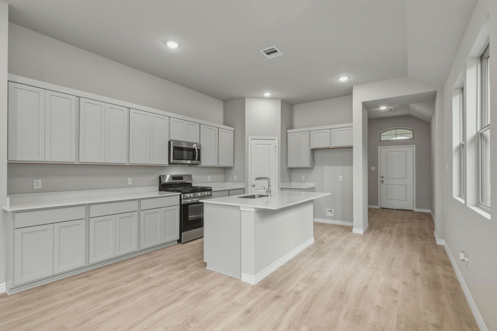 31010 Rena Coast Drive Huffman, TX 77336 - Photo 5 of 28 Kitchen in the Cedar home plan by Trophy Signature Homes – REPRESENTATIVE PHOTO