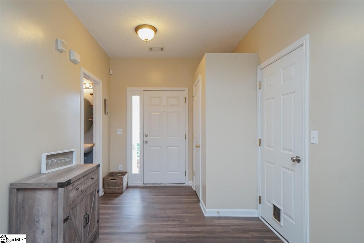 22 Spring Walk Way Greenville, SC 29605 - Photo 3 of 29 Gallery Image 3