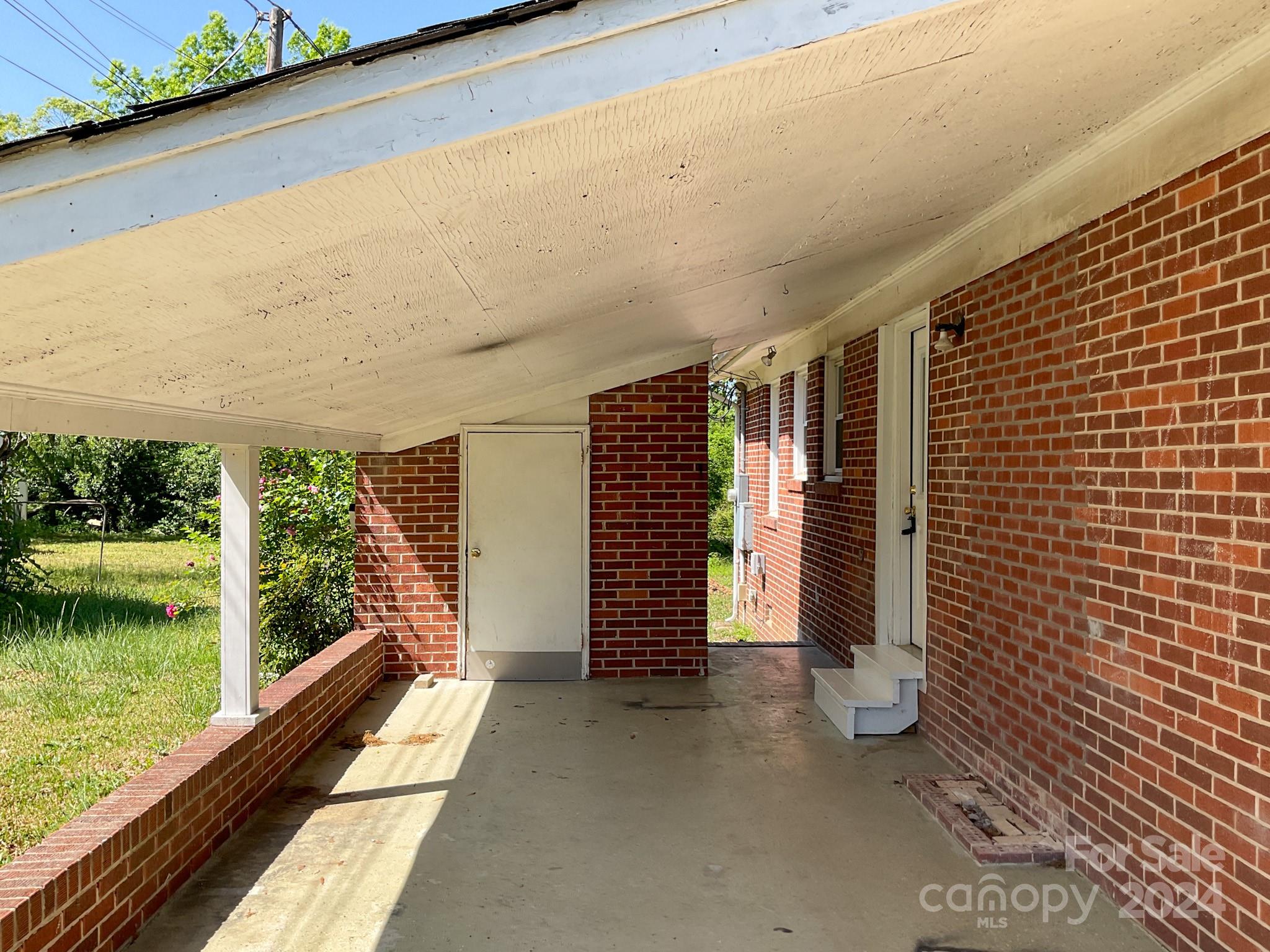 2207 East Lee Road Taylors, SC 29687 - Photo 21 of 23 Gallery Image 21