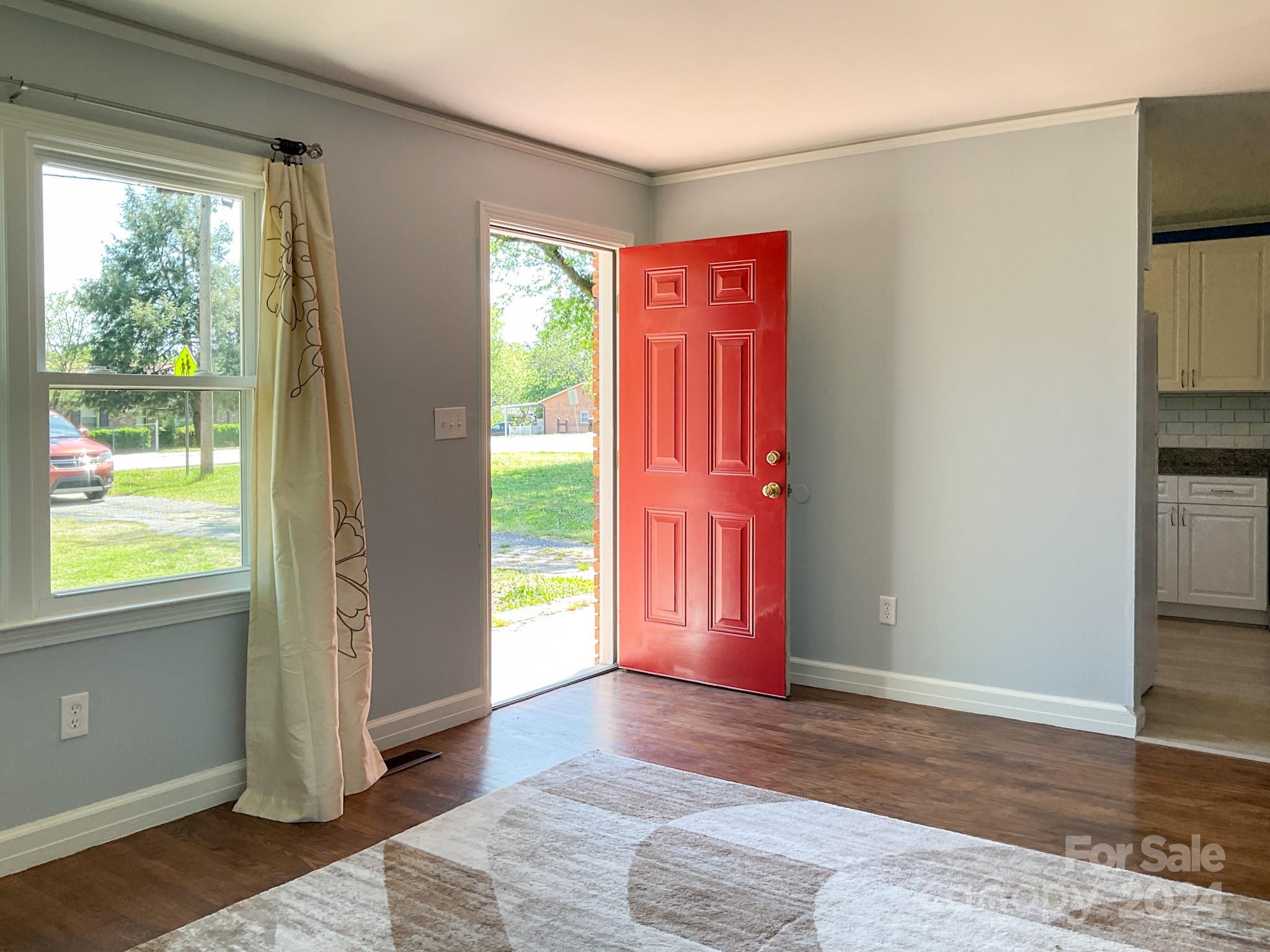 2207 East Lee Road Taylors, SC 29687 - Photo 3 of 23 Gallery Image 3