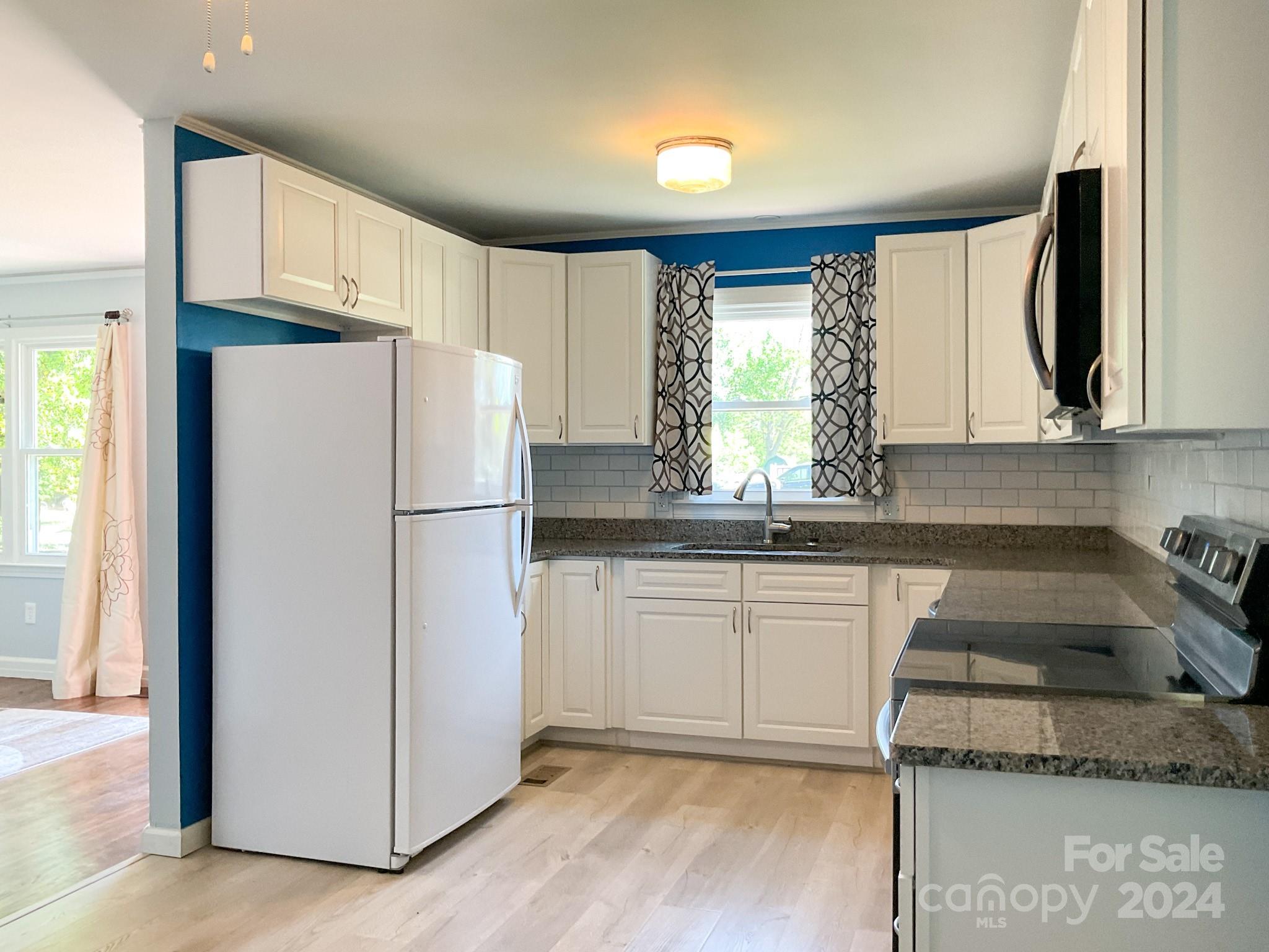 2207 East Lee Road Taylors, SC 29687 - Photo 7 of 23 Gallery Image 7