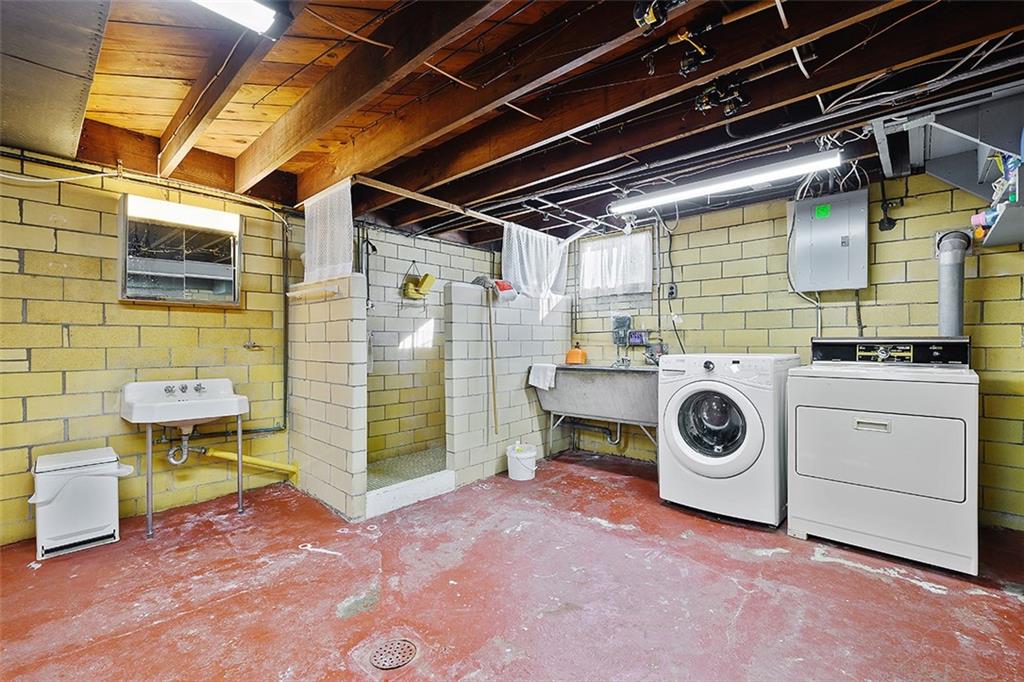 2016 Ridge Rd Extension Ambridge, PA 15003 - Photo 15 of 25 a utility room with dryer and washer