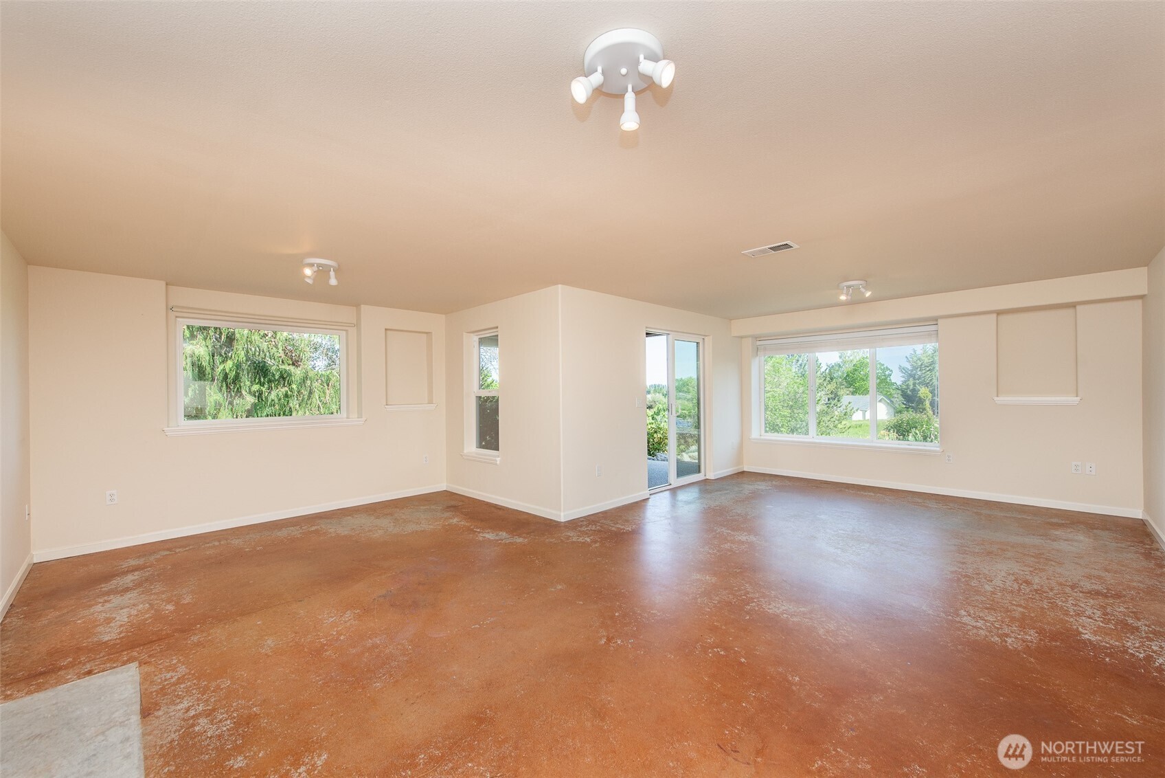 131 Moonlight Drive Sequim, WA 98382 - Photo 32 of 40