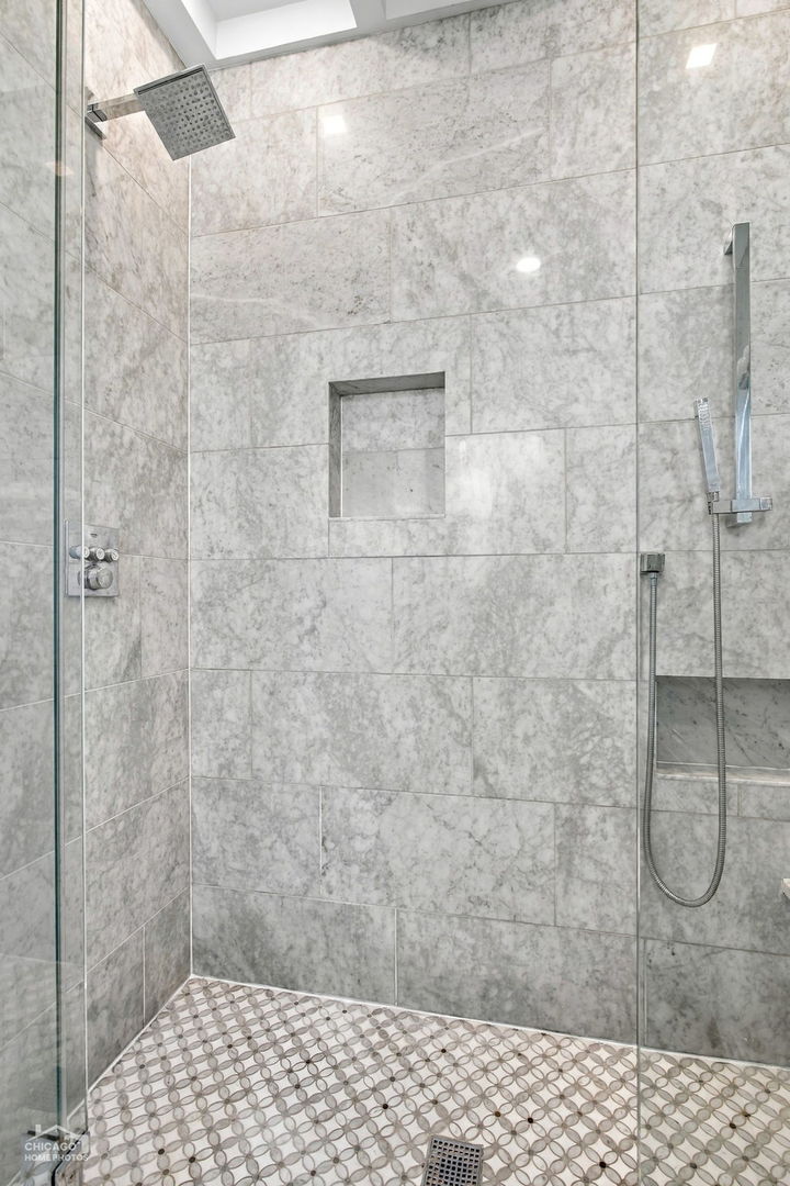 3441 North Springfield Avenue Chicago, IL 60618 - Photo 14 of 30 Gallery Image 14