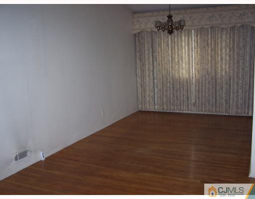 26 Lexington Road Somerset, NJ 08873 - Photo 8 of 10