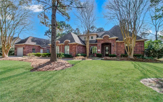 $879,900 | 28427 East Benders Landing Boulevard, Spring, TX 77386