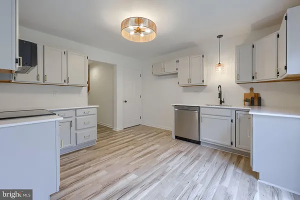 $310,000 | 25 Greythorne Road, Lancaster, PA 17603