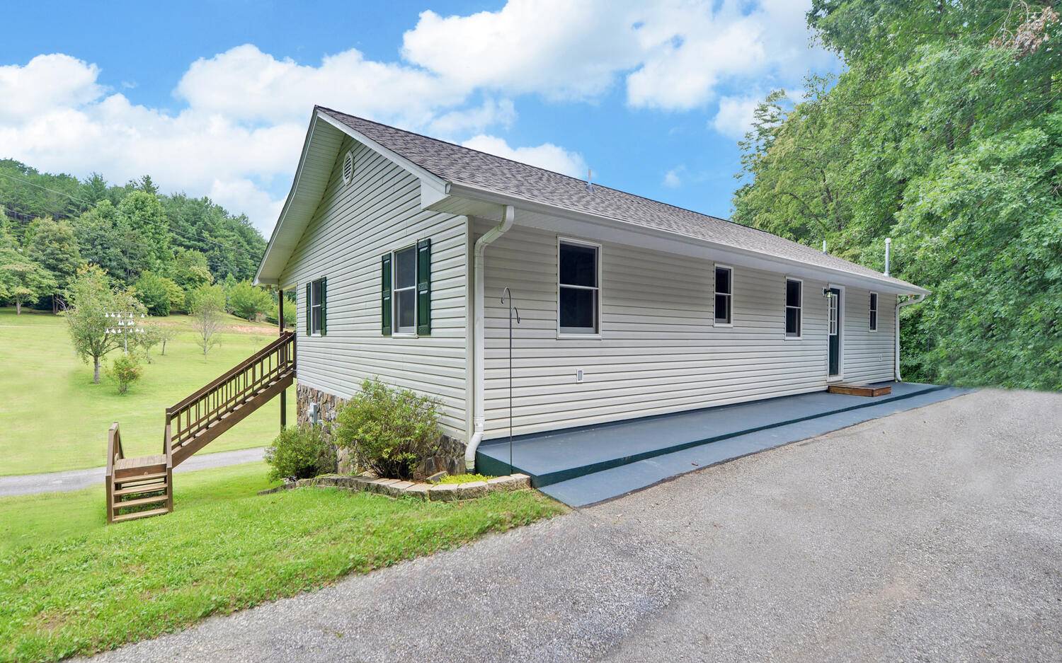 233 Stephens Road Blairsville, GA 30512 - Photo 2 of 44 Additional View