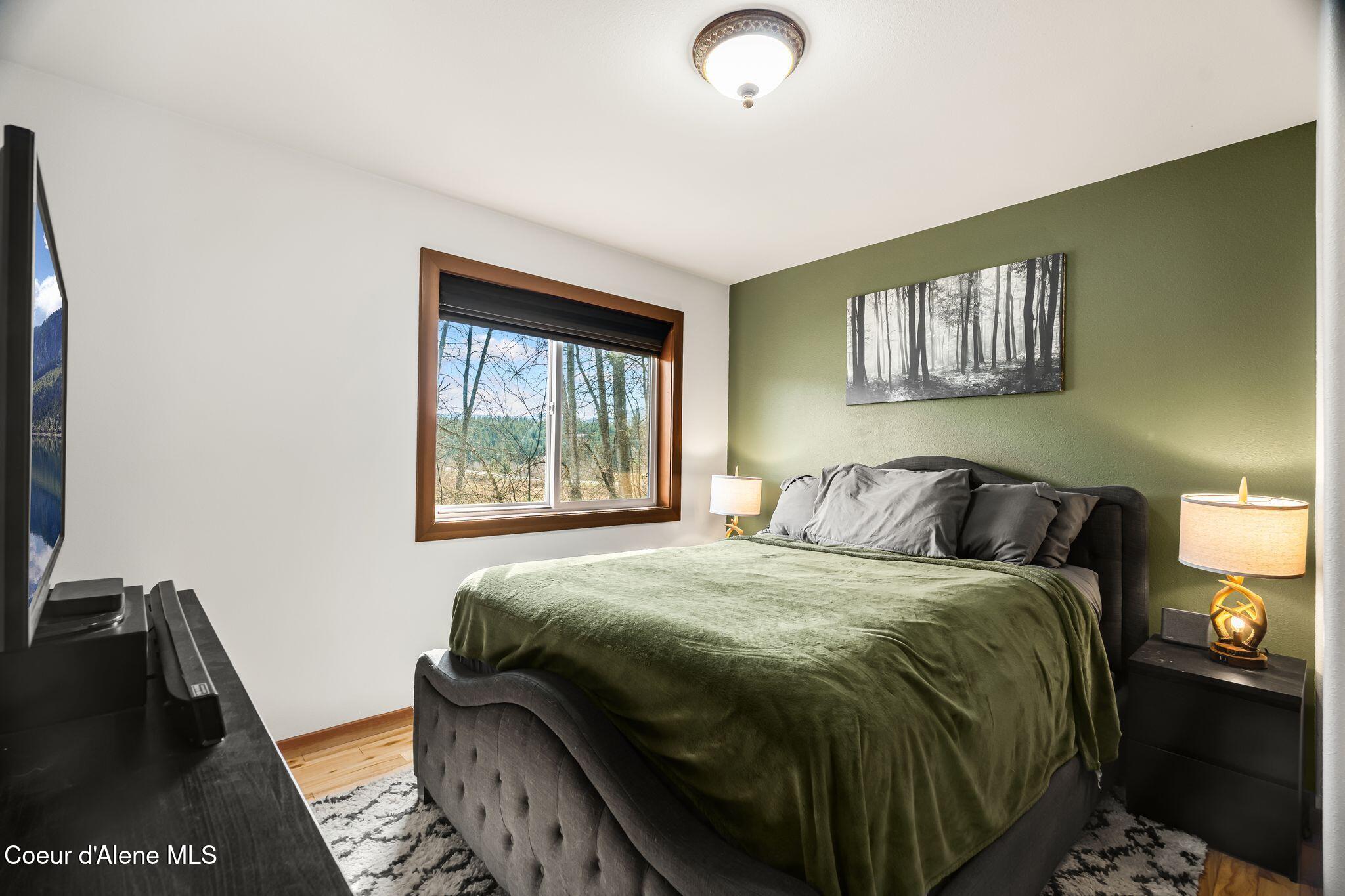 77 Fall Creek Road Naples, ID 83847 - Photo 12 of 41 Master Bedroom