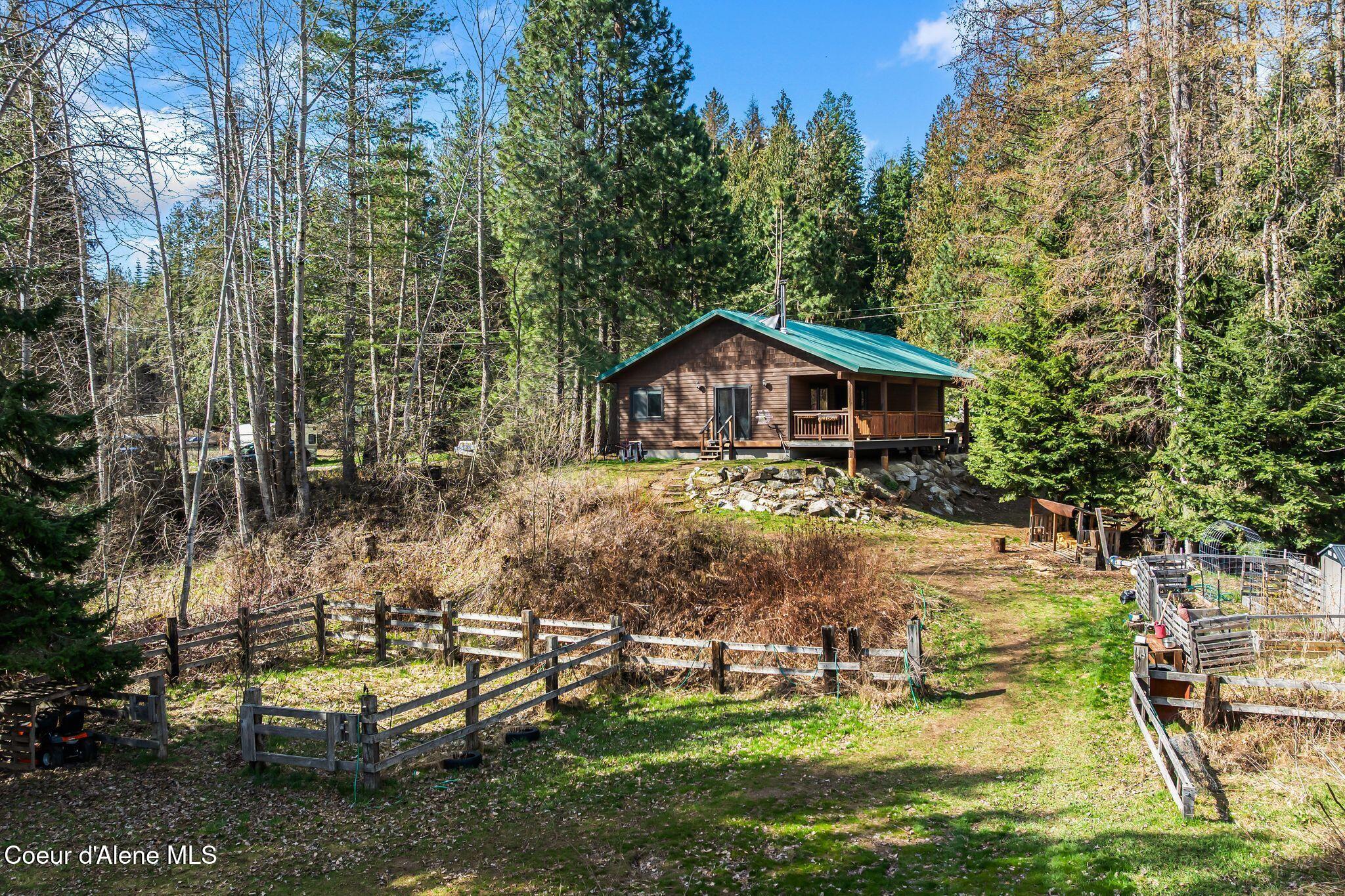 77 Fall Creek Road Naples, ID 83847 - Photo 26 of 41 Back