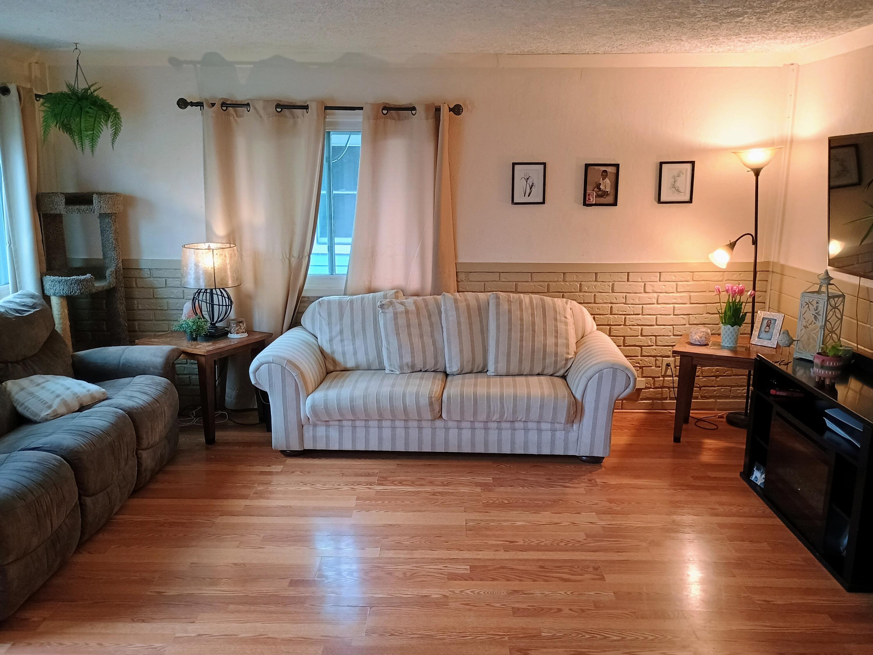 4015 Pleasant Grove Road Lansing, MI 48910 - Photo 3 of 24 IMG_20250422_181423371_HDR_AE