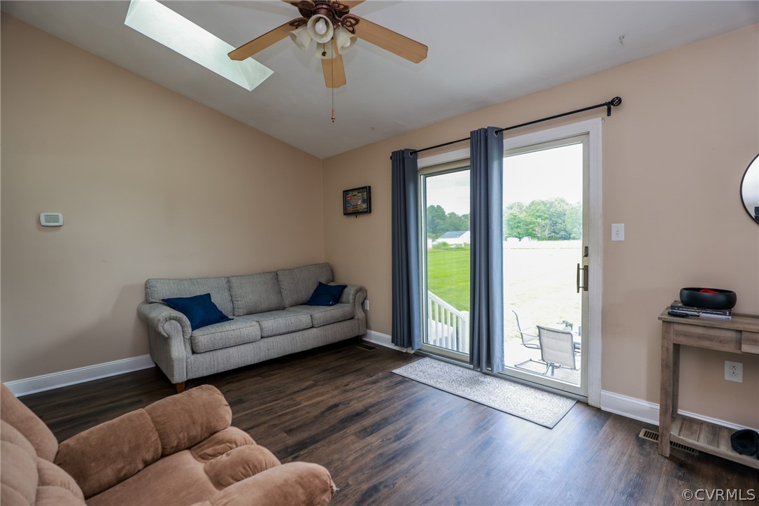 2217 Commins Road Aylett, VA 23009 - Photo 16 of 47 Gallery Image 16