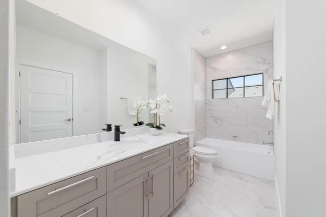 $2,300 | 11932 North Hoa Sen Circle, Houston, TX 77072